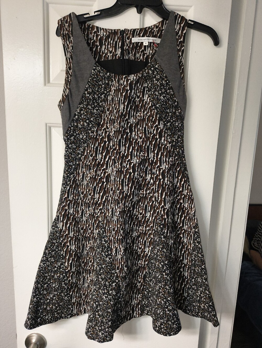 Diane von Furstenberg Animal Print A-Line Dress – Size 4